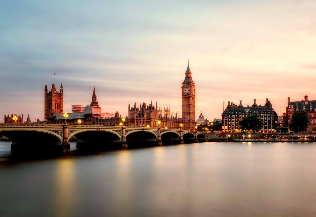 Palacio de Westminster y Big Ben al atardecer, Londres, Inglaterra