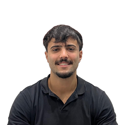 Lucas Pérez Grassi, Administrativo de Legend Travel